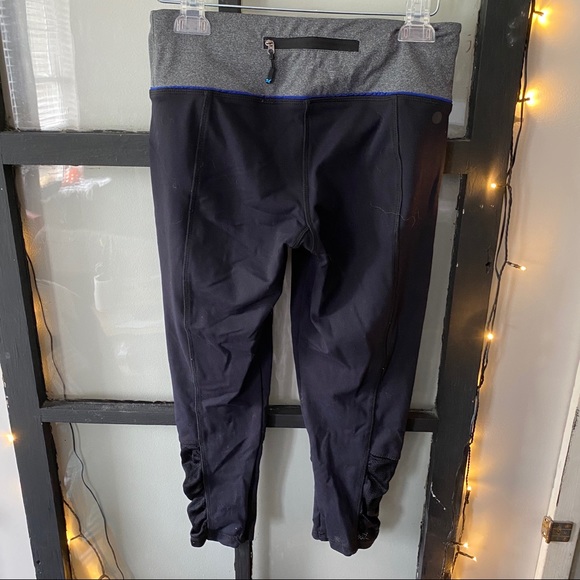 M Capri Work Out Pants with Zipper Pockets Black - Picture 4 of 4